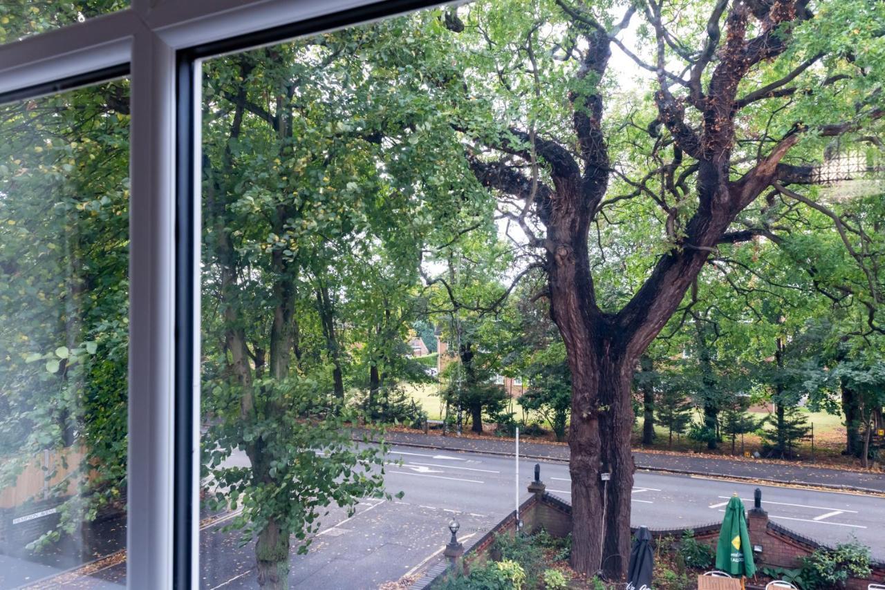 Uno Hotel Heathrow Windsor スラウ エクステリア 写真