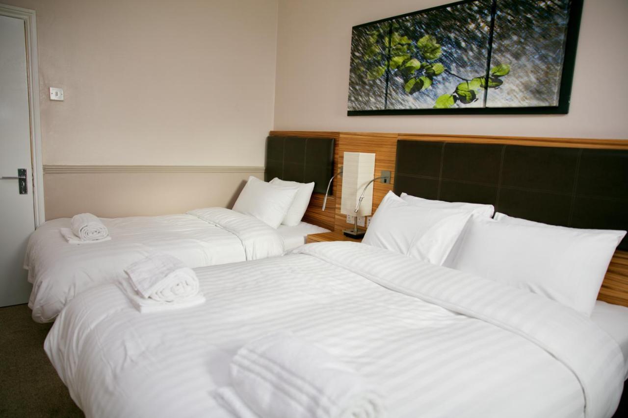 Uno Hotel Heathrow Windsor スラウ エクステリア 写真