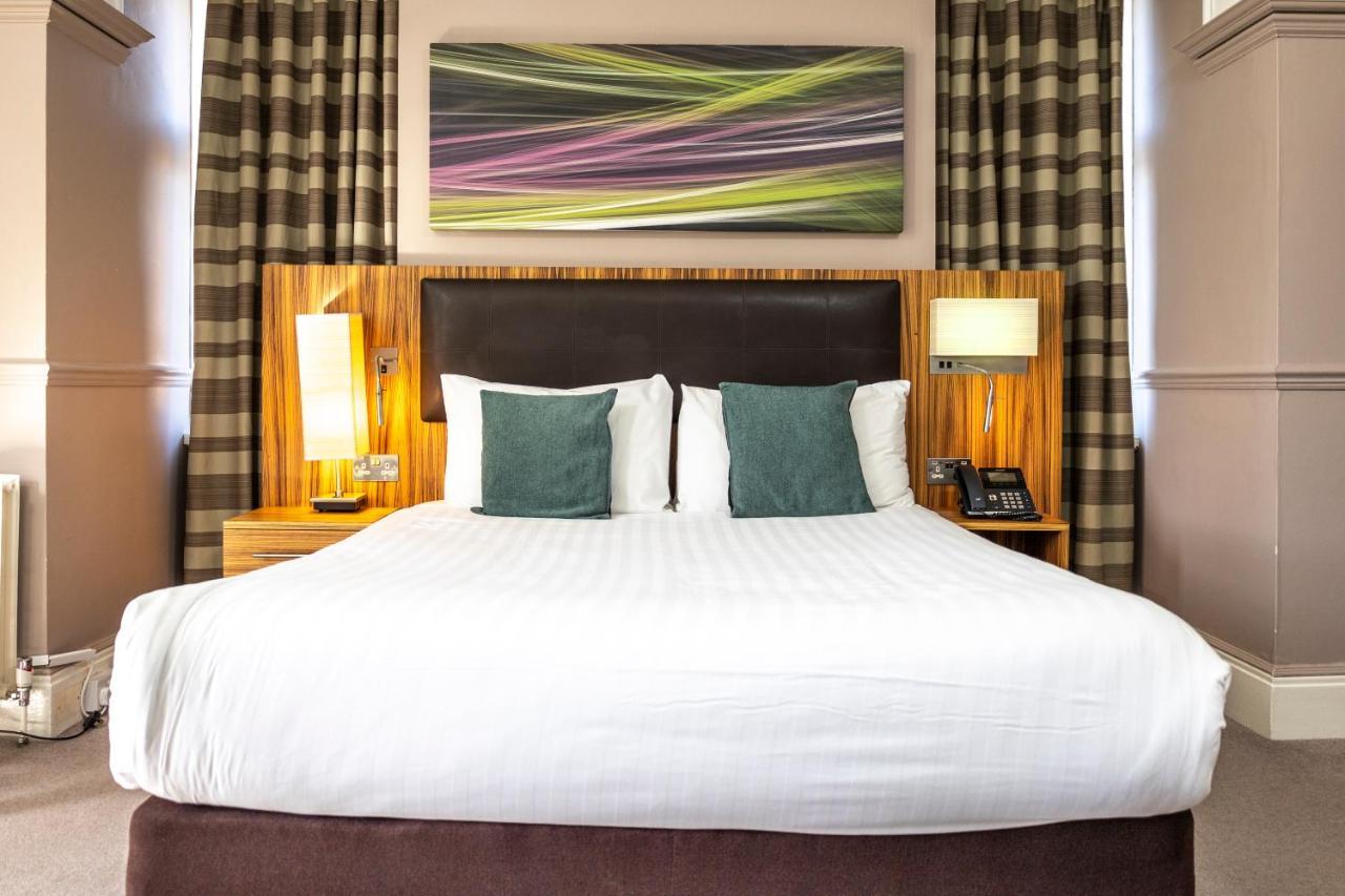 Uno Hotel Heathrow Windsor スラウ エクステリア 写真