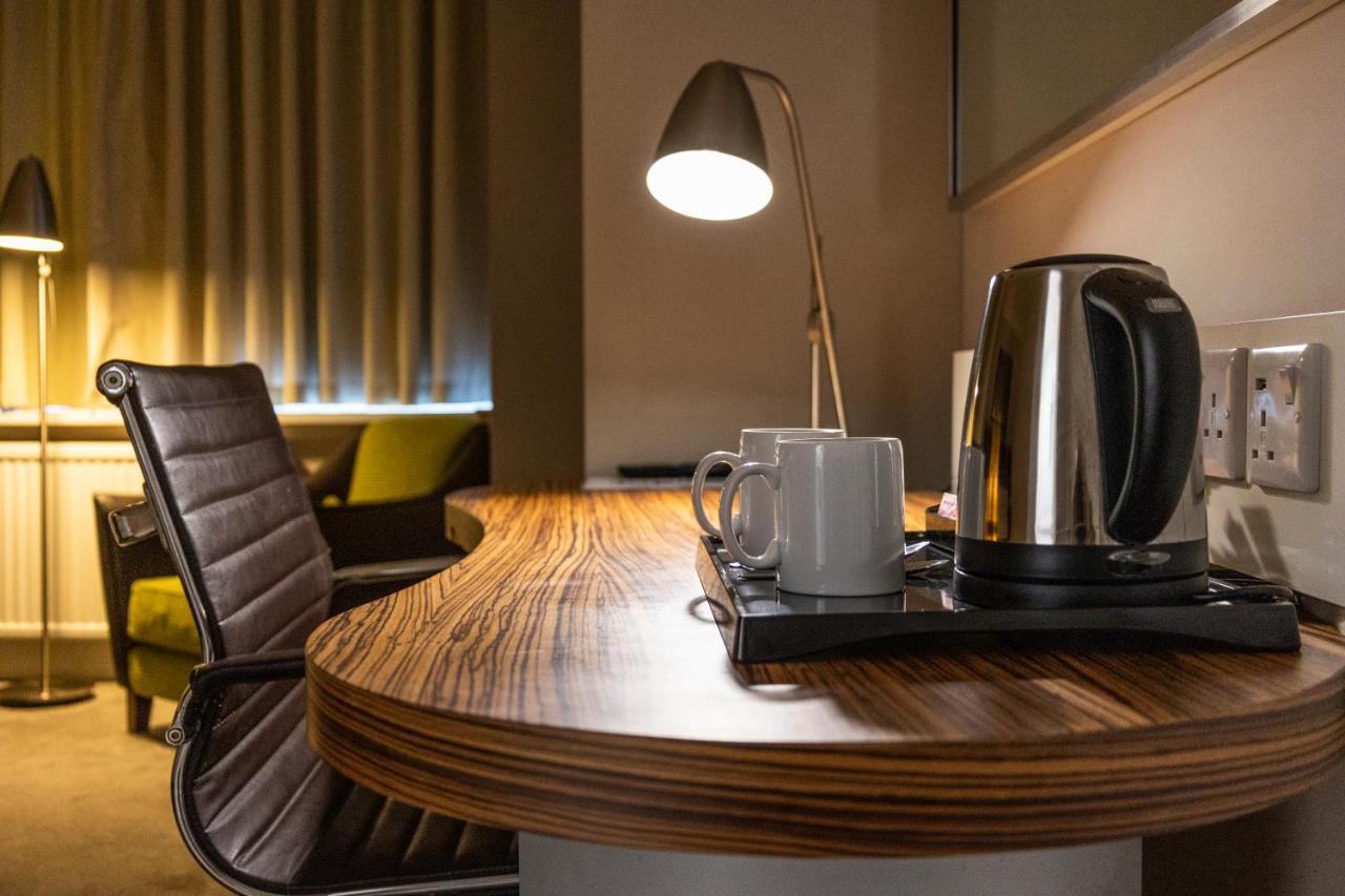 Uno Hotel Heathrow Windsor スラウ エクステリア 写真