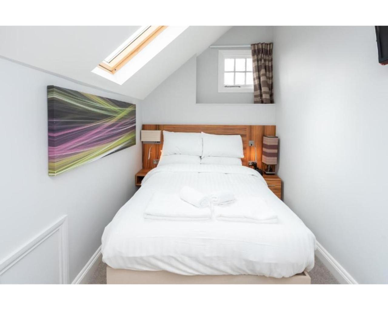 Uno Hotel Heathrow Windsor スラウ 部屋 写真