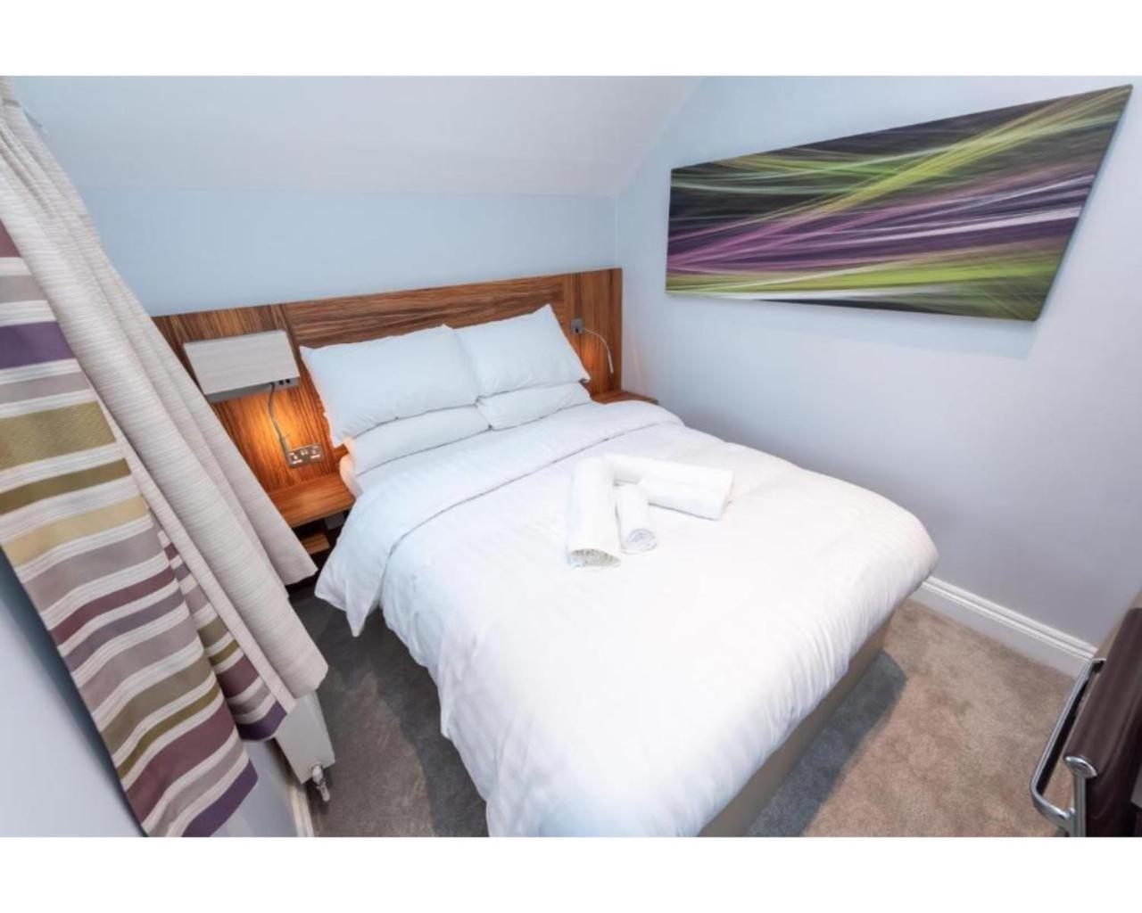 Uno Hotel Heathrow Windsor スラウ 部屋 写真